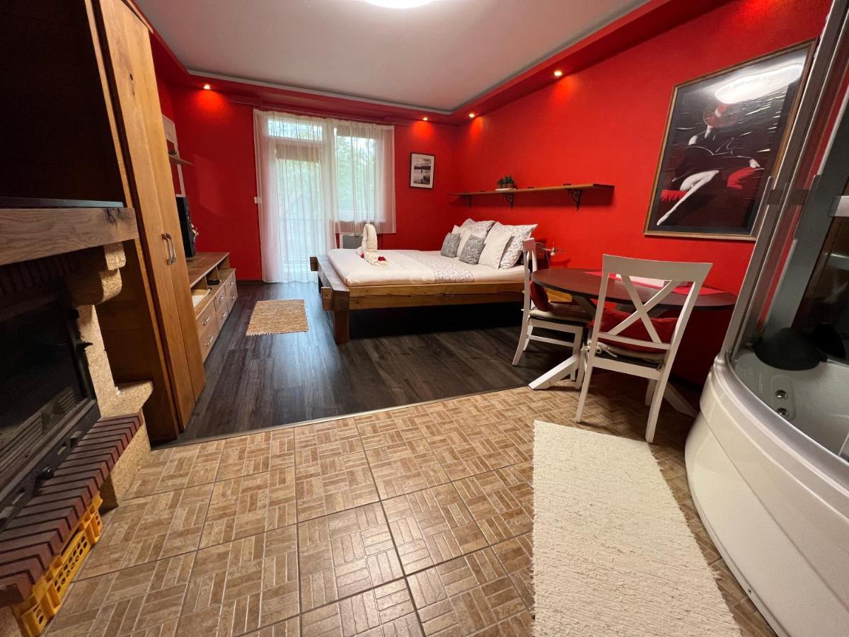 Privat Adriana Apartment Kremnica Exterior photo