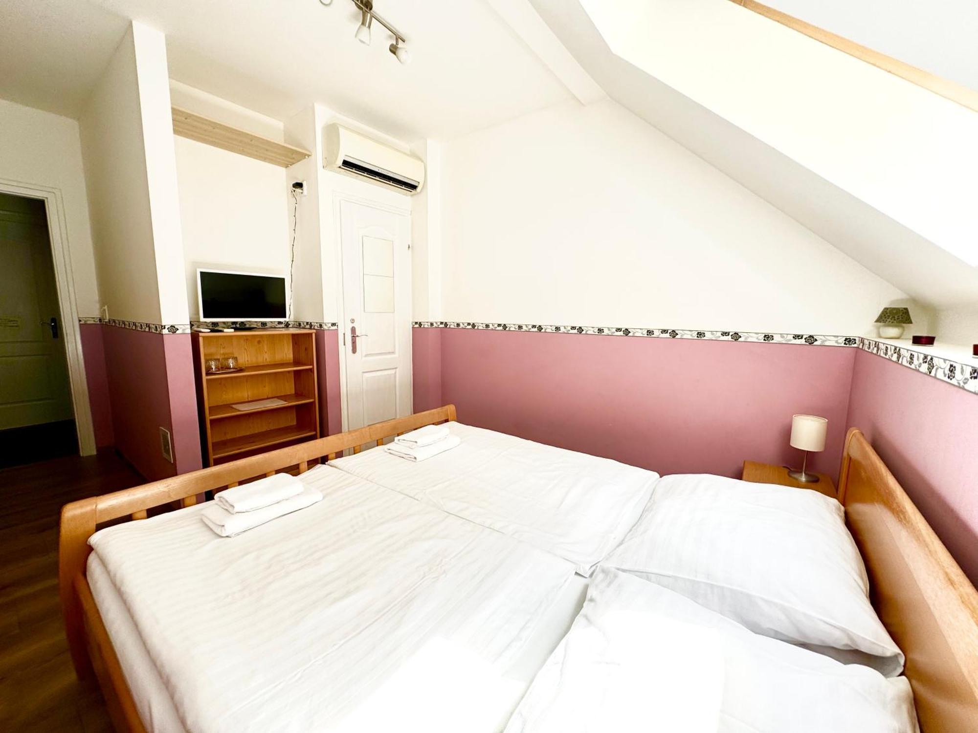 Privat Adriana Apartment Kremnica Exterior photo