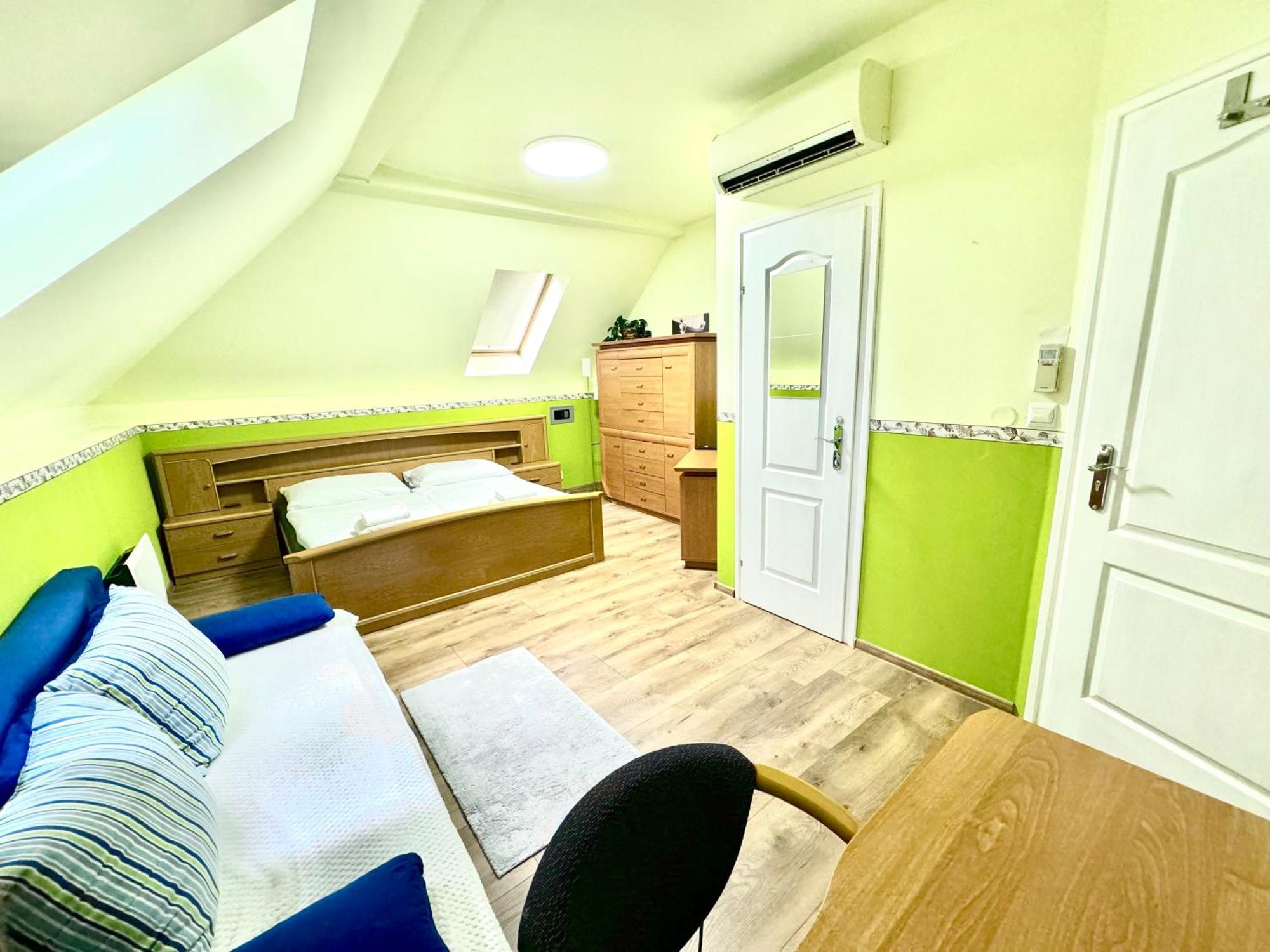 Privat Adriana Apartment Kremnica Exterior photo